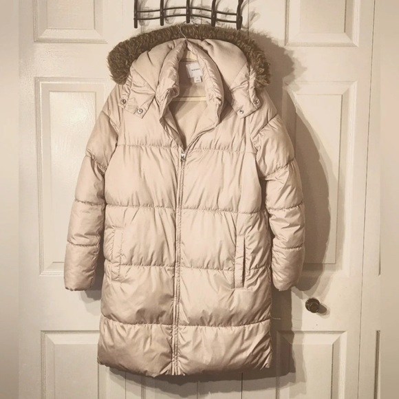 Old Navy puffer coat, size medium - Picture 10 of 10